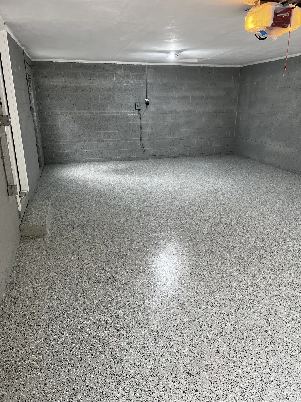 Flake epoxy floor